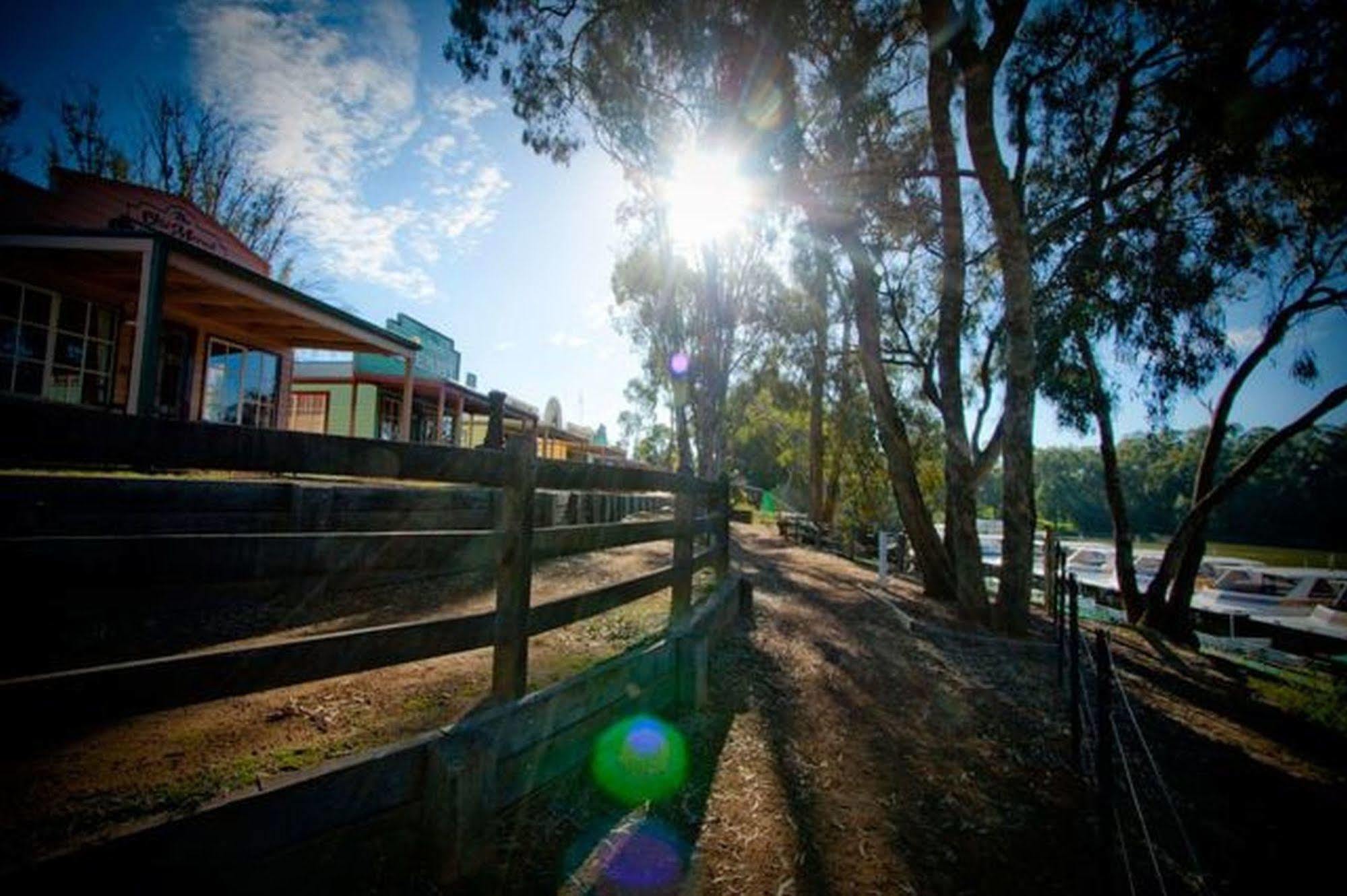 Tasman Holiday Parks - Merool On The Murray Echuca Exterior foto